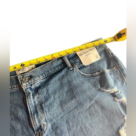 Abercrombie & Fitch Curve Love The Mom Short Mid Rise - Picture 9 of 15